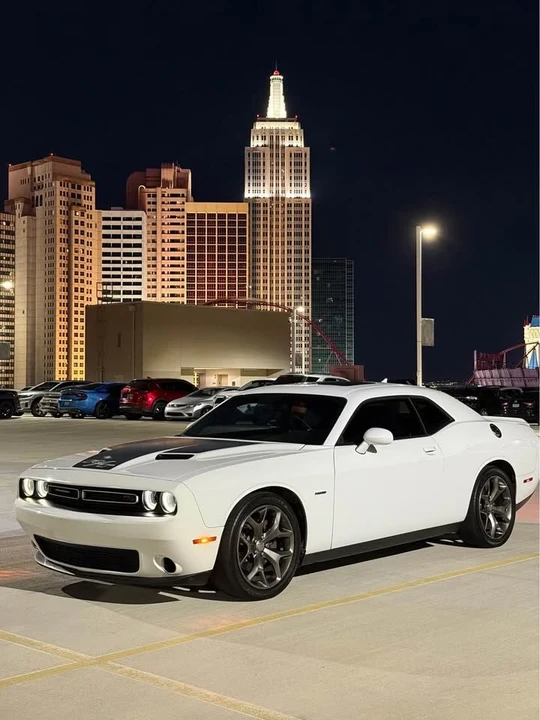 2016 Dodge Challenger 3rd Gen - Image 2 of 11