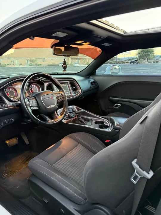 2016 Dodge Challenger 3rd Gen - Image 4 of 11