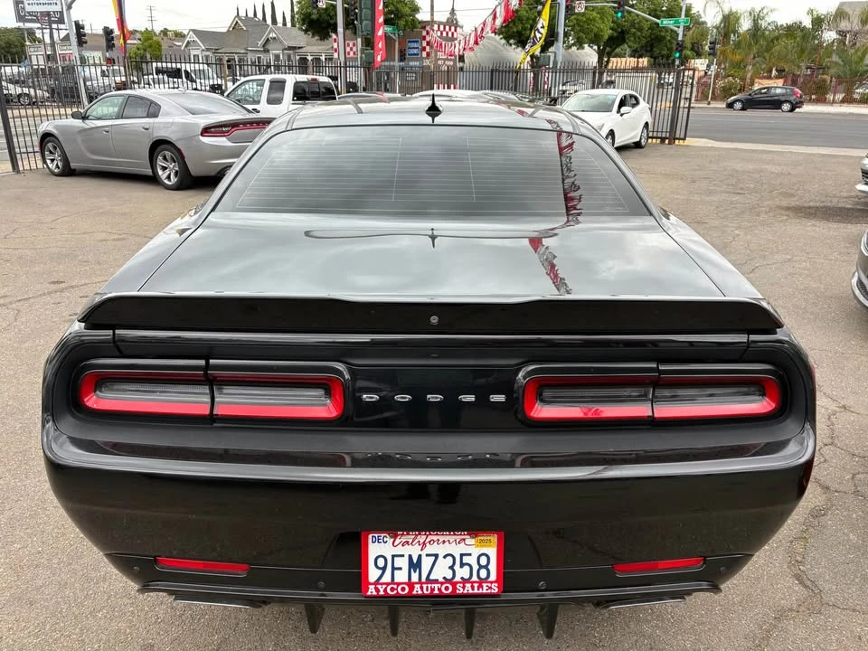 2016 Dodge Challenger 3rd Gen - Image 4 of 8