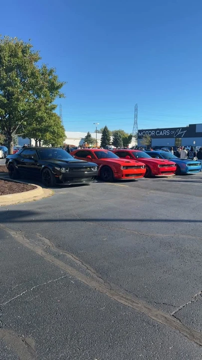 2016 Dodge Challenger 3rd Gen - Image 2 of 11