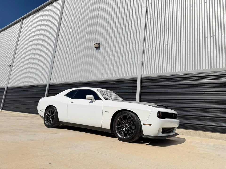 2016 Dodge Challenger 3rd Gen - Image 4 of 15