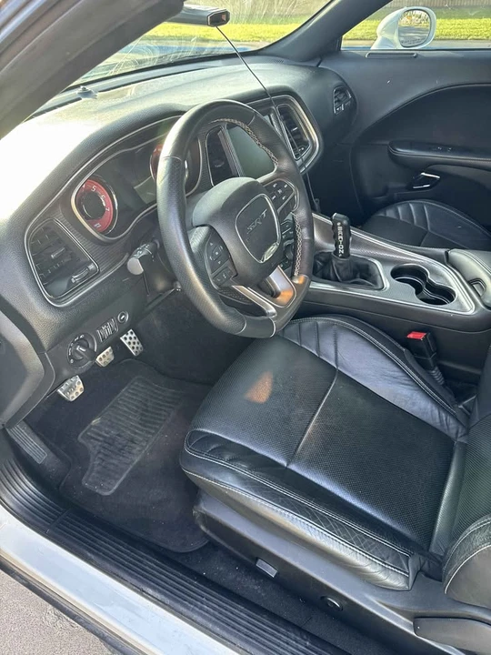 2016 Dodge Challenger SRT Hellcat 3rd Gen - Image 6 of 13