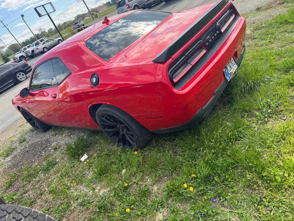 2016 Dodge Challenger SRT Hellcat 3rd Gen - Image 4 of 8