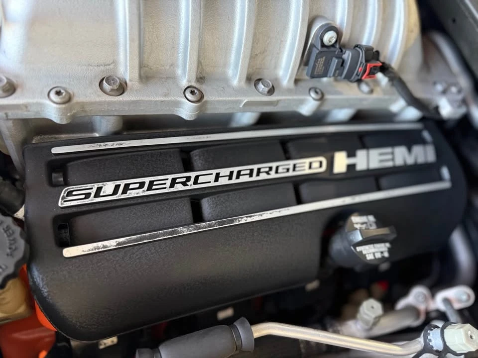 2016 Dodge Challenger SRT Hellcat 3rd Gen - Image 9 of 12