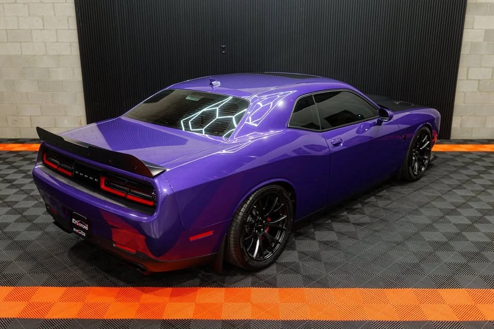 2016 Dodge Challenger SRT Hellcat 3rd Gen - Image 9 of 20