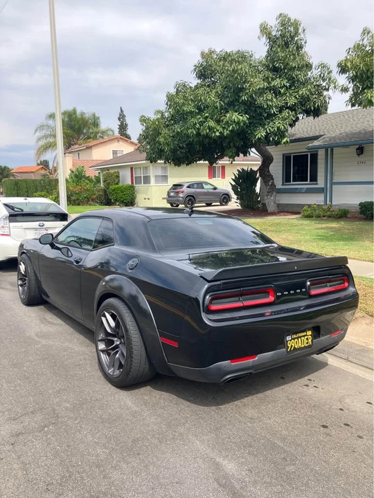 2016 Dodge Challenger SRT Hellcat 3rd Gen - Image 2 of 8