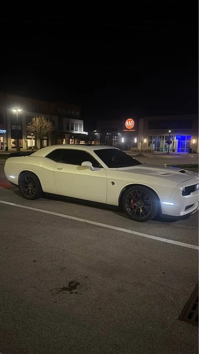 2016 Dodge Challenger SRT Hellcat 3rd Gen - Image 4 of 13