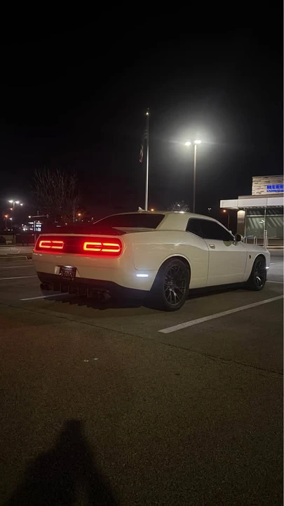 2016 Dodge Challenger SRT Hellcat 3rd Gen - Image 5 of 13