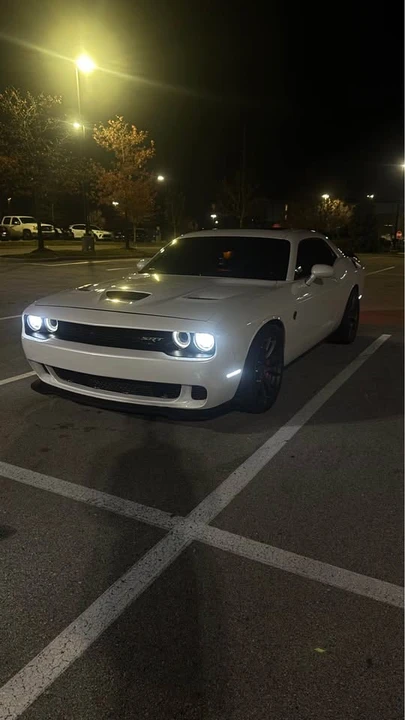 2016 Dodge Challenger SRT Hellcat 3rd Gen - Image 2 of 13
