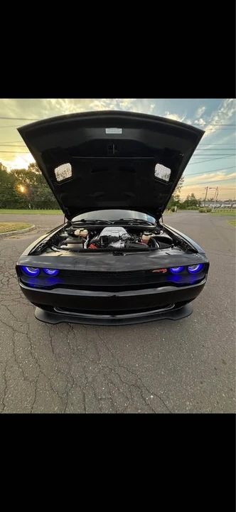 2016 Dodge Challenger SRT Hellcat 3rd Gen - Image 11 of 12