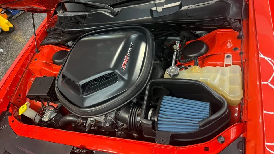 2016 Dodge Challenger SRT Hellcat 3rd Gen - Image 9 of 15