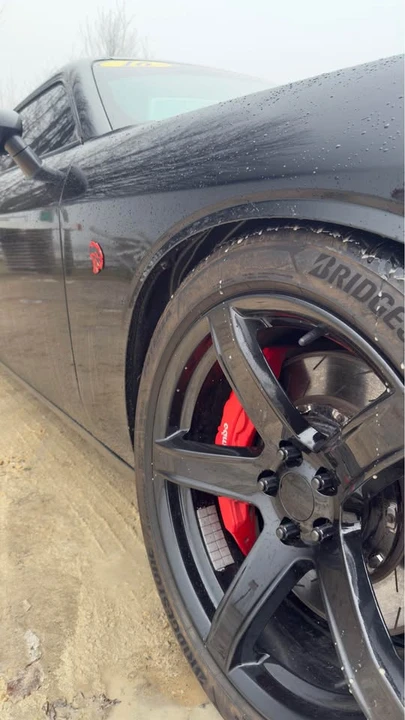 2016 Dodge Challenger SRT Hellcat 3rd Gen - Image 5 of 9