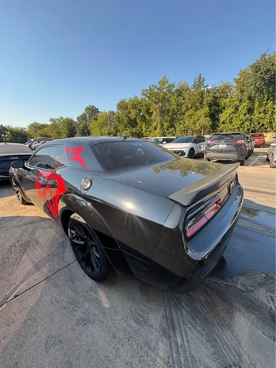 2016 Dodge Challenger SRT Hellcat 3rd Gen - Image 4 of 5