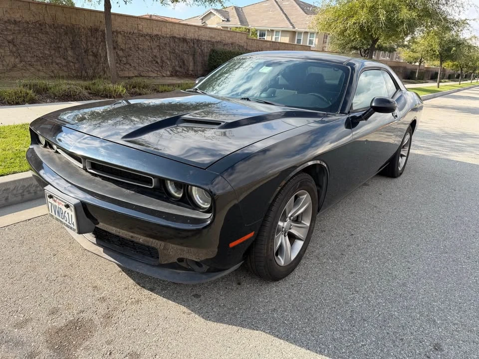 2016 Dodge Challenger 3rd Gen - Image 2 of 7