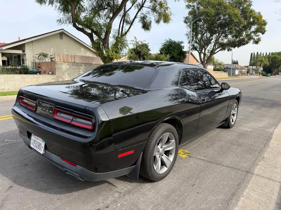 2016 Dodge Challenger 3rd Gen - Image 3 of 8