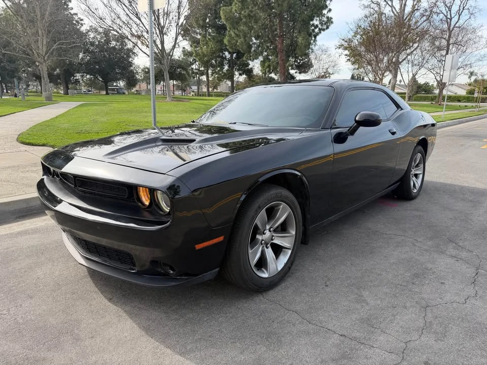 2016 Dodge Challenger 3rd Gen - Image 2 of 8