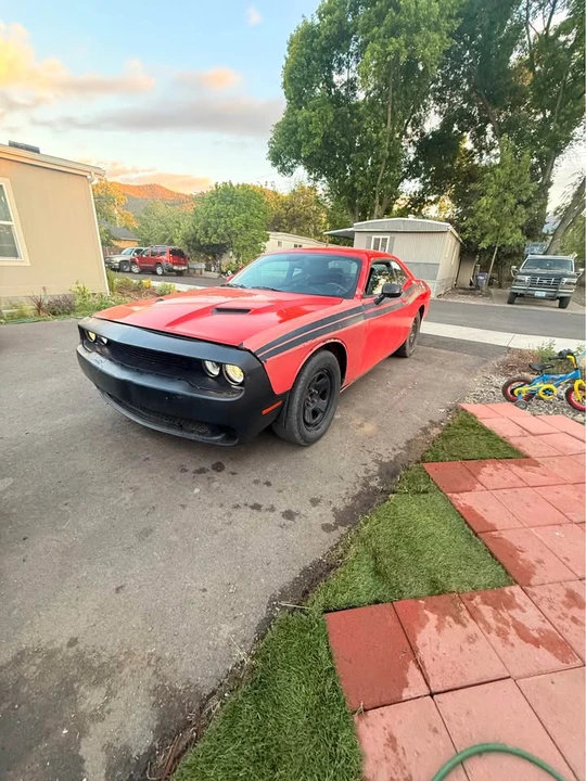 2016 Dodge Challenger 3rd Gen - Image 2 of 10