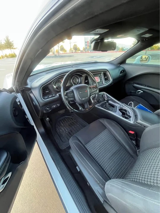 2016 Dodge Challenger 3rd Gen - Image 6 of 10