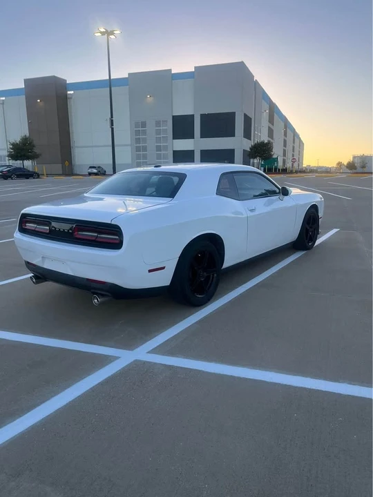 2016 Dodge Challenger 3rd Gen - Image 2 of 10
