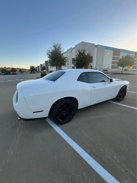 2016 Dodge Challenger 3rd Gen - Image 10 of 10