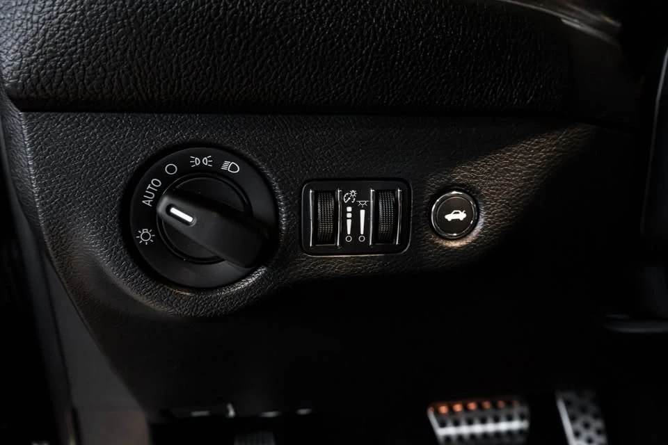 2016 Dodge Challenger SRT Hellcat 3rd Gen - Image 12 of 20