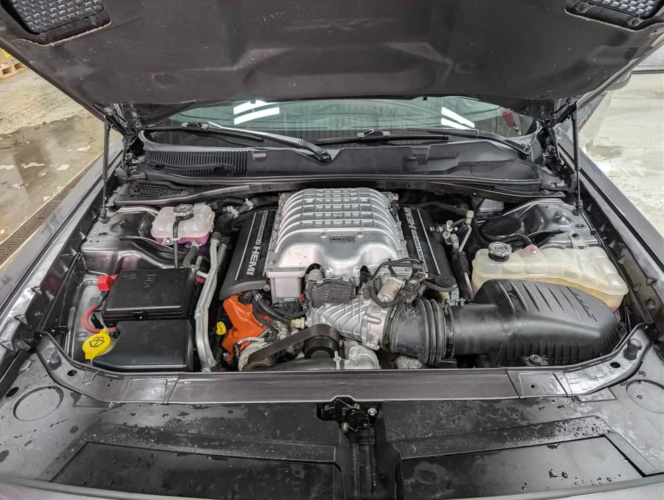 2016 Dodge Challenger SRT Hellcat 3rd Gen - Image 6 of 11