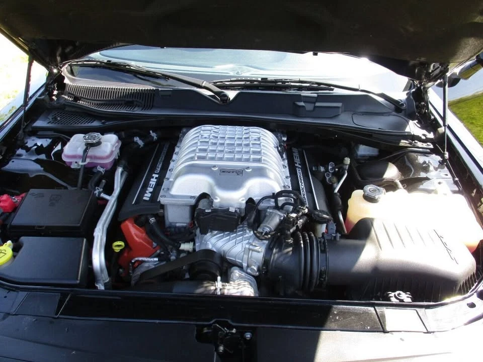 2016 Dodge Challenger SRT Hellcat 3rd Gen - Image 16 of 20