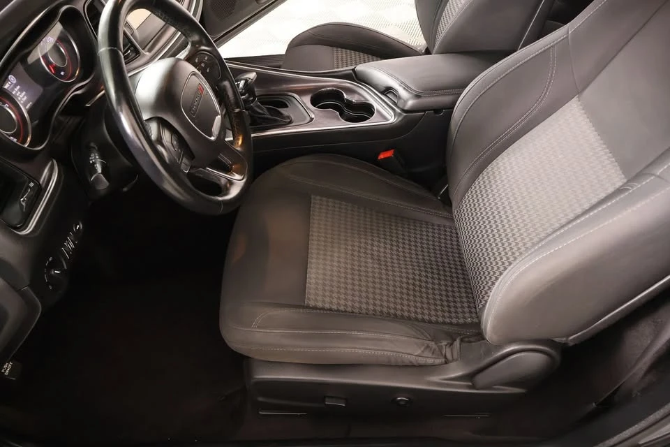 2016 Dodge Challenger 3rd Gen - Image 9 of 19