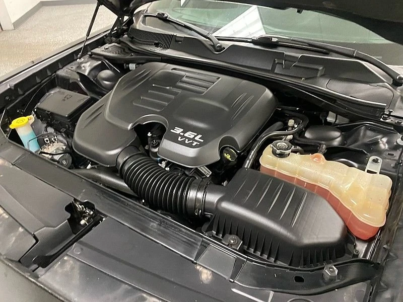 2016 Dodge Challenger 3rd Gen - Image 16 of 20