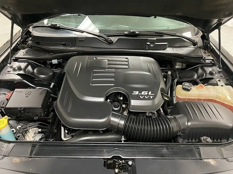 2016 Dodge Challenger 3rd Gen - Image 15 of 20