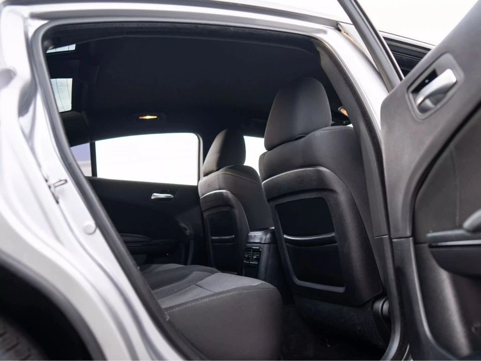 2016 Dodge Charger 7th Gen - Image 16 of 19