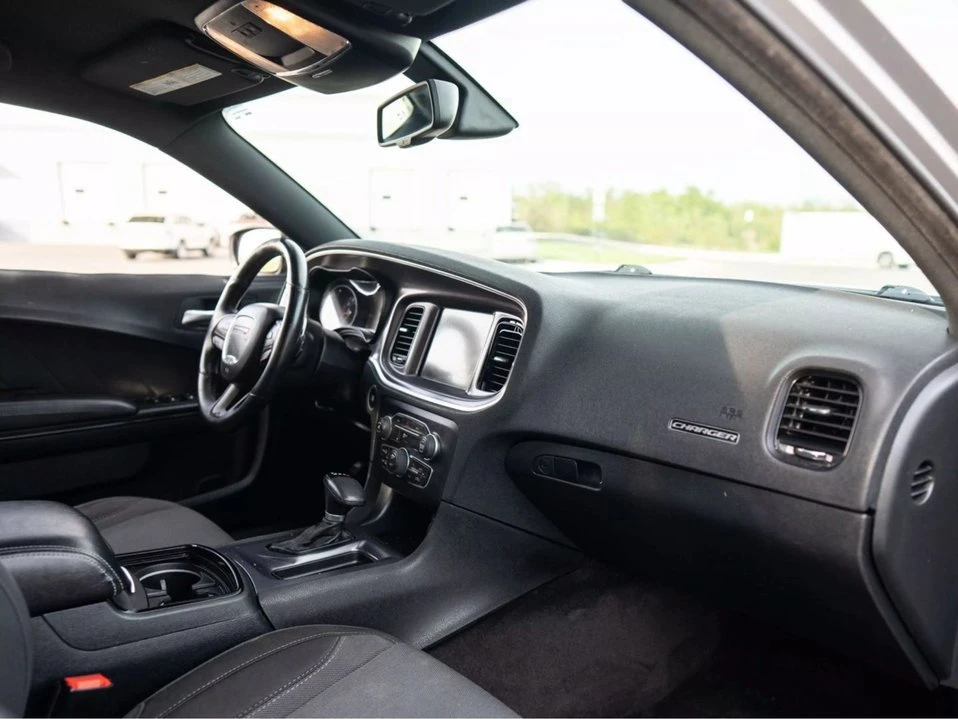 2016 Dodge Charger 7th Gen - Image 13 of 19