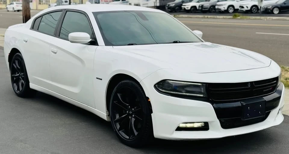 2016 Dodge Charger 7th Gen - Image 4 of 10