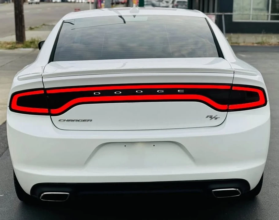 2016 Dodge Charger 7th Gen - Image 3 of 10