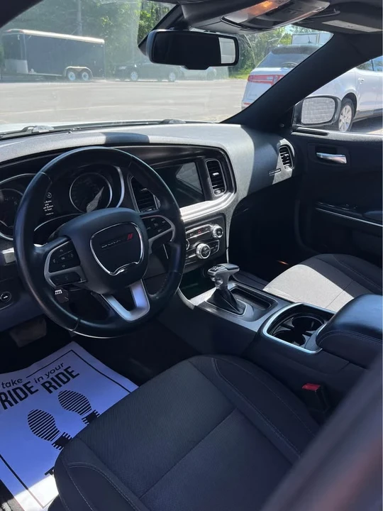 2016 Dodge Charger 7th Gen - Image 9 of 13