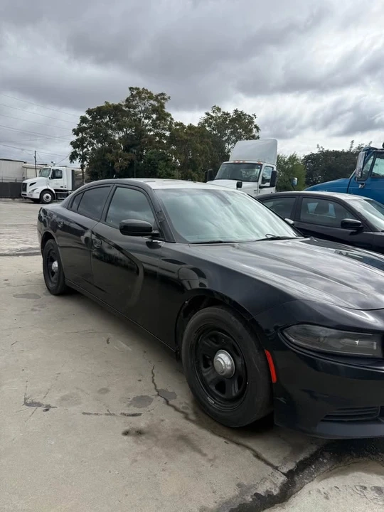 2016 Dodge Charger 7th Gen - Image 2 of 4