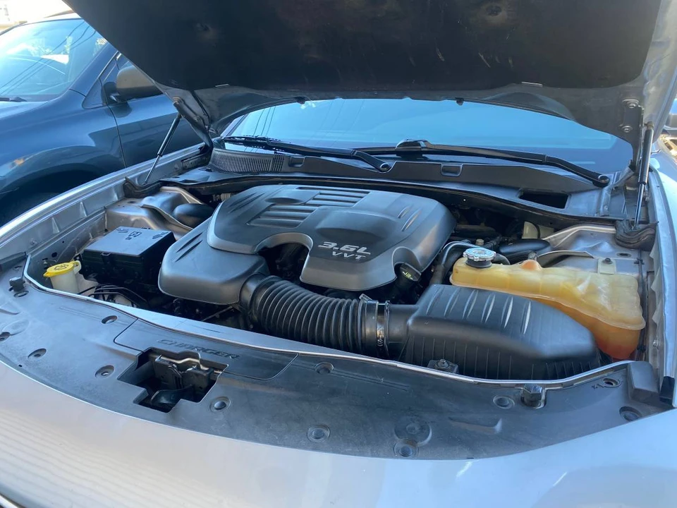 2016 Dodge Charger 7th Gen - Image 12 of 24