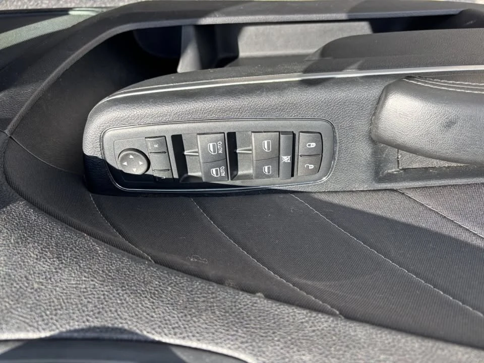 2016 Dodge Charger 7th Gen - Image 12 of 18