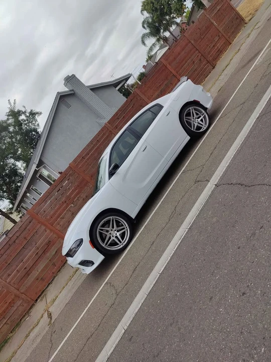 2016 Dodge Charger 7th Gen - Image 4 of 14