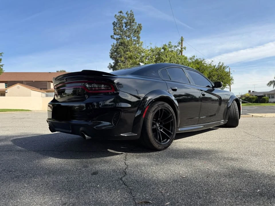 2016 Dodge Charger SRT Hellcat 7th Gen - Image 5 of 13