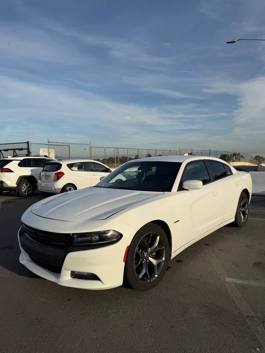 2016 Dodge Charger 7th Gen - Image 2 of 10