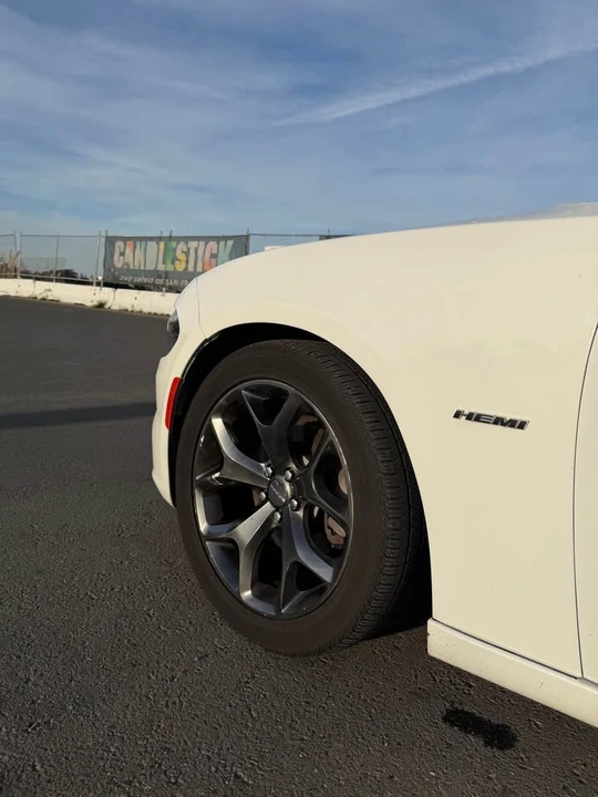 2016 Dodge Charger 7th Gen - Image 4 of 10