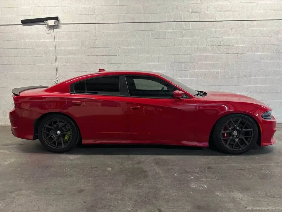 2016 Dodge Charger SRT Hellcat 7th Gen - Image 9 of 12