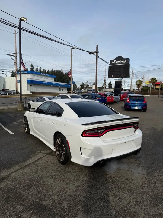 2016 Dodge Charger SRT & 392 7th Gen - Image 4 of 9