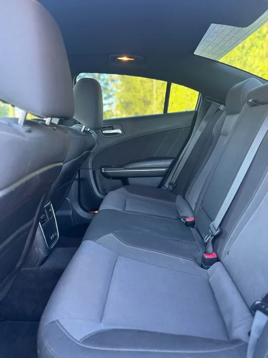 2016 Dodge Charger 7th Gen - Image 13 of 17