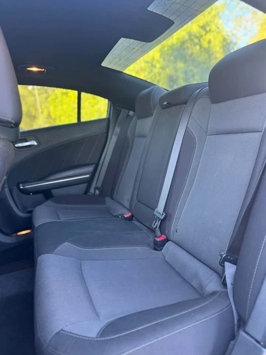 2016 Dodge Charger 7th Gen - Image 14 of 17