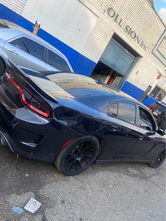 2016 Dodge Charger 7th Gen - Image 5 of 9