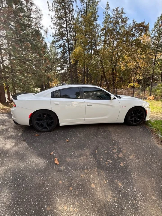 2016 Dodge Charger 7th Gen - Image 3 of 10