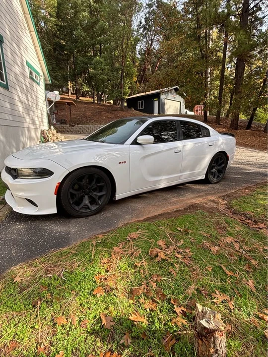 2016 Dodge Charger 7th Gen - Image 2 of 10