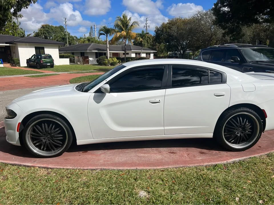 2016 Dodge Charger 7th Gen - Image 4 of 8
